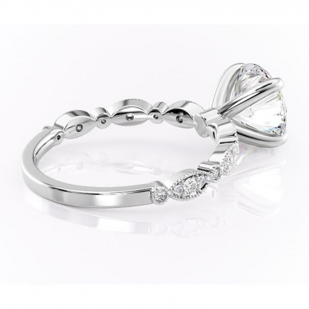 Inel de logodnă Elowen din aur Alb 14kt cu moissanite tăietură rotundă – Pietre laterale rafinată pentru profil înalt | Personalizează și configurează gratuit online [2]