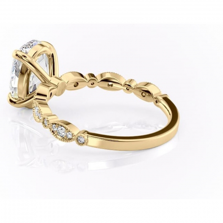 Inel de logodnă Elowen din aur Galben 14kt cu moissanite tăietură ovală – Pietre laterale rafinată pentru profil înalt | Personalizează și configurează gratuit online [4]