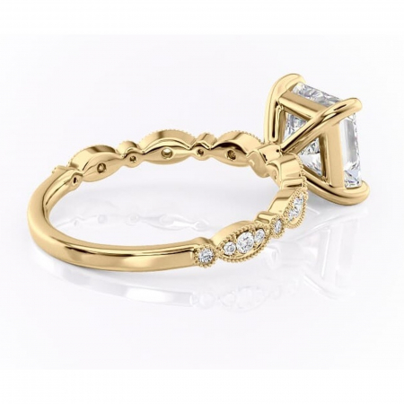 Inel de logodnă Elowen din aur Galben 14kt cu moissanite tăietură princess – Pietre laterale rafinată pentru profil înalt | Personalizează și configurează gratuit online [2]
