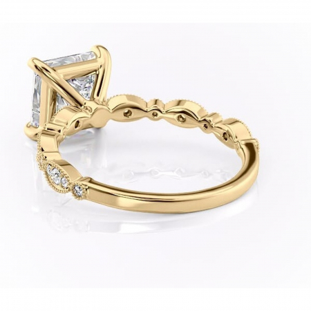 Inel de logodnă Elowen din aur Galben 14kt cu moissanite tăietură princess – Pietre laterale rafinată pentru profil înalt | Personalizează și configurează gratuit online [3]