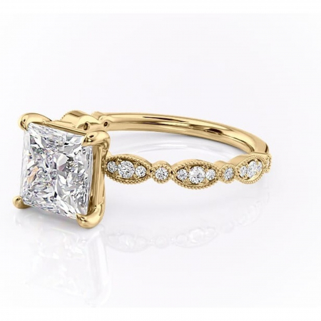 Inel de logodnă Elowen din aur Galben 14kt cu moissanite tăietură princess – Pietre laterale rafinată pentru profil înalt | Personalizează și configurează gratuit online [6]