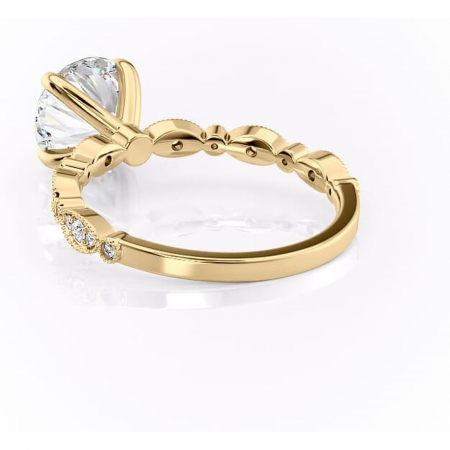 Inel de logodnă Elowen din aur Galben 14kt cu moissanite tăietură rotundă – Pietre laterale rafinată pentru profil înalt | Personalizează și configurează gratuit online [3]