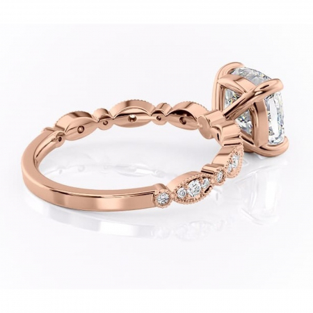 Inel de logodnă Elowen din aur Rose 14kt cu moissanite tăietură pernă – Pietre laterale rafinată pentru profil înalt | Personalizează și configurează gratuit online [2]