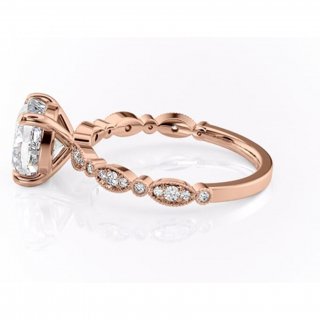 Inel de logodnă Elowen din aur Rose 14kt cu moissanite tăietură pernă – Pietre laterale rafinată pentru profil înalt | Personalizează și configurează gratuit online [5]