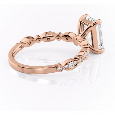 Inel de logodnă Elowen din aur Rose 14kt cu moissanite tăietură smarald – Pietre laterale rafinată pentru profil înalt | Personalizează și configurează gratuit online [2]