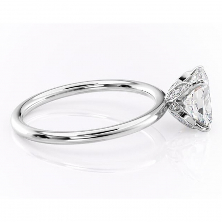 Inel de logodnă Emerald din aur Alb 14kt cu moissanite tăietură pernă – Solitar rafinată pentru profil înalt | Personalizează și configurează gratuit online [1]