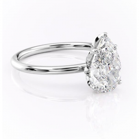 Pară - Inel de logodnă Emerald din aur Alb 14kt cu moissanite tăietură pară – Solitar rafinată pentru profil înalt | Personalizează și configurează gratuit online