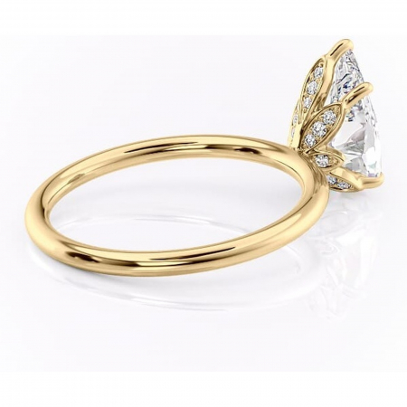 Inel de logodnă Emerald din aur Galben 14kt cu moissanite tăietură pară – Solitar rafinată pentru profil înalt | Personalizează și configurează gratuit online [2]