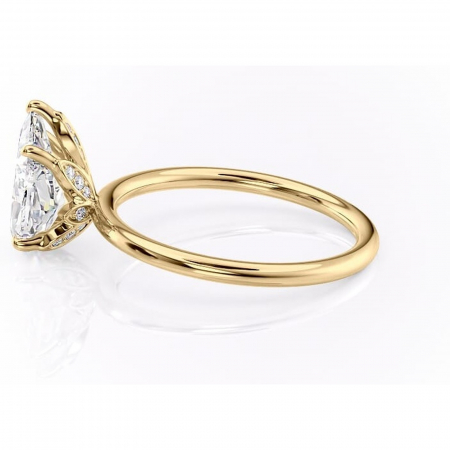 Inel de logodnă Emerald din aur Galben 14kt cu moissanite tăietură pară – Solitar rafinată pentru profil înalt | Personalizează și configurează gratuit online [5]