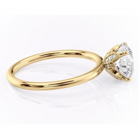 Inel de logodnă Emerald din aur Galben 14kt cu moissanite tăietură rotundă – Solitar rafinată pentru profil înalt | Personalizează și configurează gratuit online [1]