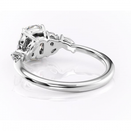 Inel de logodnă Emmeline din aur Alb 14kt cu moissanite tăietură asscher – Pietre laterale rafinată pentru profil mediu | Personalizează și configurează gratuit online [3]