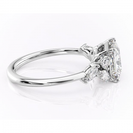 Inel de logodnă Emmeline din aur Alb 14kt cu moissanite tăietură princess – Pietre laterale rafinată pentru profil mediu | Personalizează și configurează gratuit online [1]