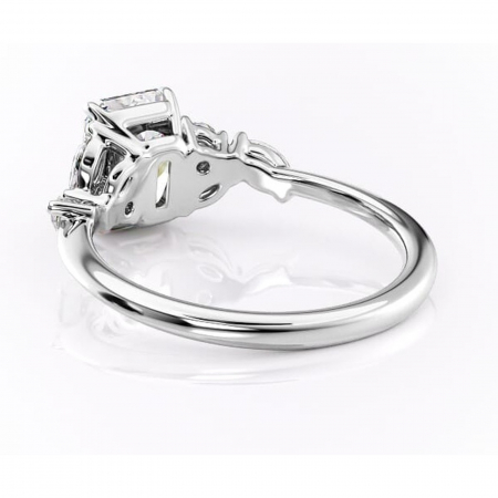 Inel de logodnă Emmeline din aur Alb 14kt cu moissanite tăietură radiantă – Pietre laterale rafinată pentru profil mediu | Personalizează și configurează gratuit online [3]