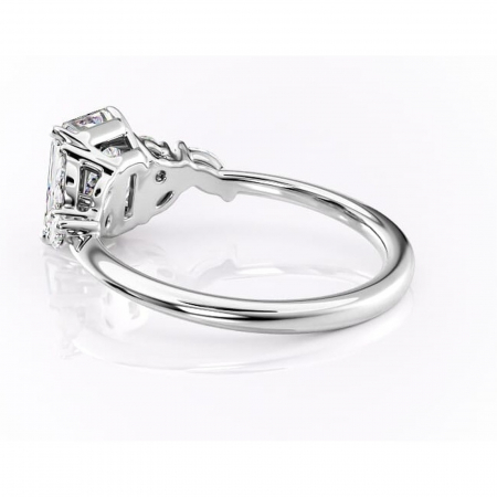 Inel de logodnă Emmeline din aur Alb 14kt cu moissanite tăietură radiantă – Pietre laterale rafinată pentru profil mediu | Personalizează și configurează gratuit online [4]