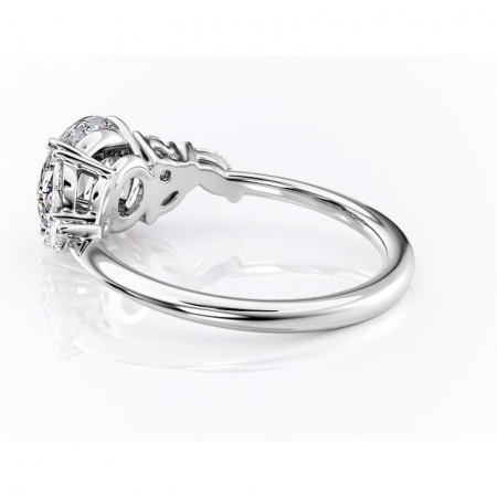 Inel de logodnă Emmeline din aur Alb 14kt cu moissanite tăietură rotundă – Pietre laterale rafinată pentru profil mediu | Personalizează și configurează gratuit online [4]