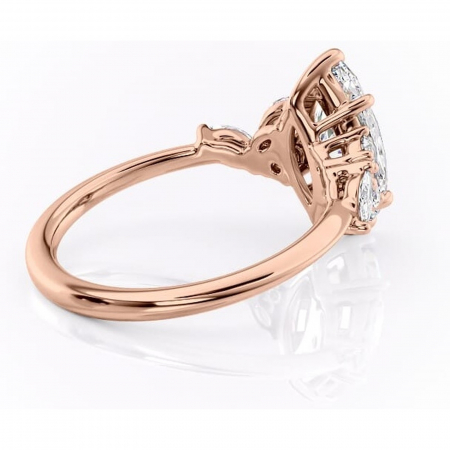 Inel de logodnă Emmeline din aur Rose 18kt cu moissanite tăietură marquise – Pietre laterale rafinată pentru profil mediu | Personalizează și configurează gratuit online [2]