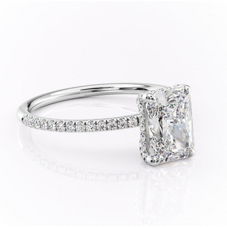 Radiantă - Inel de logodnă Estelle din aur Alb 14kt cu moissanite tăietură radiantă – Montură pavé rafinată pentru profil înalt | Personalizează și configurează gratuit online