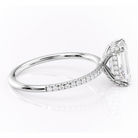 Inel de logodnă Estelle din aur Alb 14kt cu moissanite tăietură smarald – Montură pavé rafinată pentru profil înalt | Personalizează și configurează gratuit online [1]