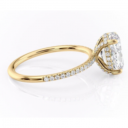 Inel de logodnă Estelle din aur Galben 14kt cu moissanite tăietură ovală – Montură pavé rafinată pentru profil înalt | Personalizează și configurează gratuit online [1]