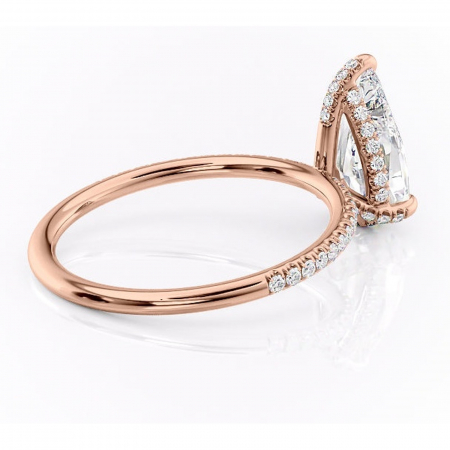 Inel de logodnă Estelle din aur Rose 18kt cu moissanite tăietură pară – Montură pavé rafinată pentru profil înalt | Personalizează și configurează gratuit online [2]