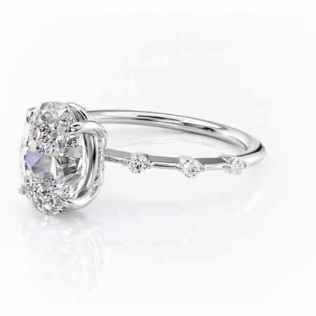 Inel de logodnă Evelina din aur Alb 14kt cu moissanite tăietură ovală – Solitar rafinată pentru profil mediu | Personalizează și configurează gratuit online [6]