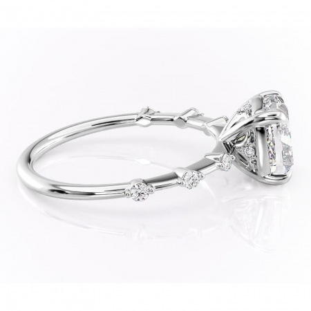 Inel de logodnă Evelina din aur Alb 14kt cu moissanite tăietură pernă – Solitar rafinată pentru profil mediu | Personalizează și configurează gratuit online [1]