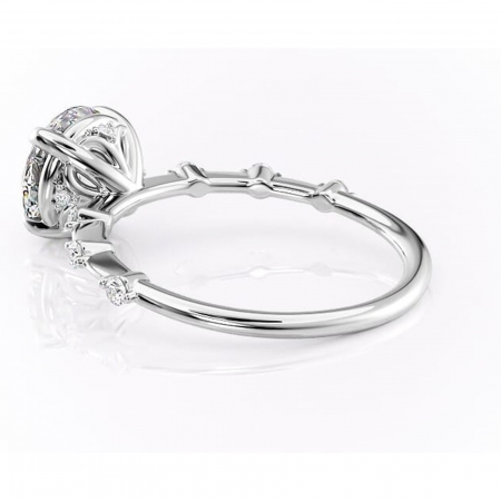 Inel de logodnă Evelina din aur Alb 14kt cu moissanite tăietură rotundă – Solitar rafinată pentru profil mediu | Personalizează și configurează gratuit online [4]