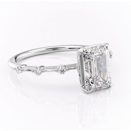 Smarald - Inel de logodnă Evelina din aur Alb 14kt cu moissanite tăietură smarald – Solitar rafinată pentru profil mediu | Personalizează și configurează gratuit online