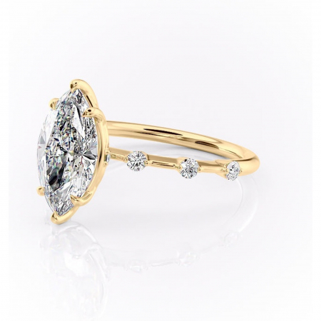 Inel de logodnă Evelina din aur Galben 14kt cu moissanite tăietură marquise – Solitar rafinată pentru profil mediu | Personalizează și configurează gratuit online [6]