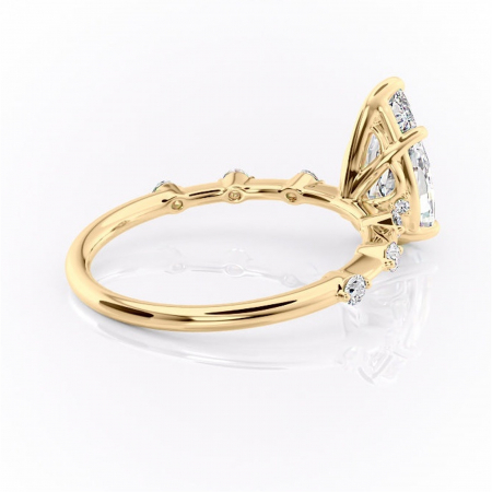 Inel de logodnă Evelina din aur Galben 18kt cu moissanite tăietură pară – Solitar rafinată pentru profil mediu | Personalizează și configurează gratuit online [2]