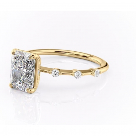 Inel de logodnă Evelina din aur Galben 14kt cu moissanite tăietură radiantă – Solitar rafinată pentru profil mediu | Personalizează și configurează gratuit online [6]
