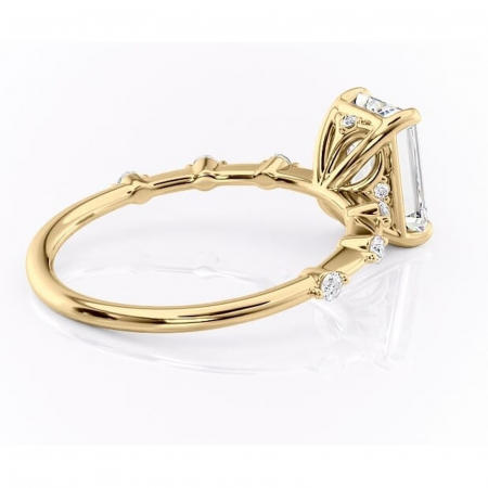 Inel de logodnă Evelina din aur Galben 14kt cu moissanite tăietură smarald – Solitar rafinată pentru profil mediu | Personalizează și configurează gratuit online [2]