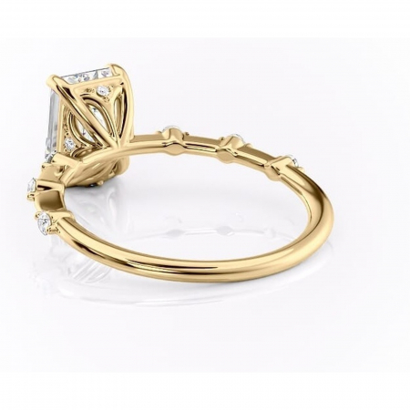 Inel de logodnă Evelina din aur Galben 14kt cu moissanite tăietură smarald – Solitar rafinată pentru profil mediu | Personalizează și configurează gratuit online [3]