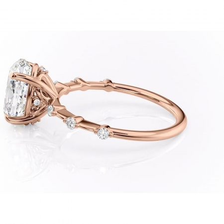 Inel de logodnă Evelina din aur Rose 14kt cu moissanite tăietură ovală – Solitar rafinată pentru profil mediu | Personalizează și configurează gratuit online [5]