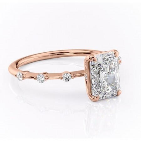 18K - Inel de logodnă Evelina din aur Rose 18kt cu moissanite tăietură radiantă – Solitar rafinată pentru profil mediu | Personalizează și configurează gratuit online