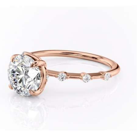Inel de logodnă Evelina din aur Rose 14kt cu moissanite tăietură rotundă – Solitar rafinată pentru profil mediu | Personalizează și configurează gratuit online [6]
