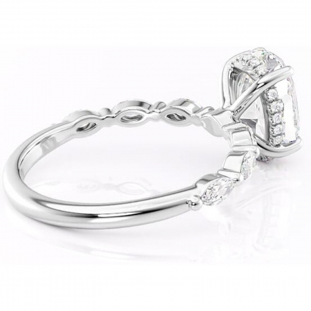 Inel de logodnă Everly din aur Alb 14kt cu moissanite tăietură ovală – Pietre laterale rafinată pentru profil înalt | Personalizează și configurează gratuit online [2]
