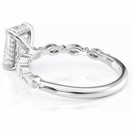 Inel de logodnă Everly din aur Alb 14kt cu moissanite tăietură smarald – Pietre laterale rafinată pentru profil înalt | Personalizează și configurează gratuit online [4]