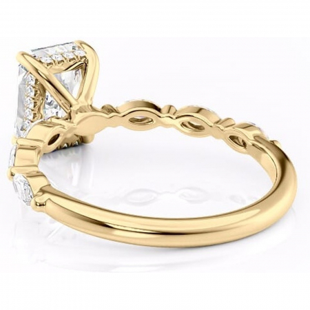 Inel de logodnă Everly din aur Galben 18kt cu moissanite tăietură radiantă – Pietre laterale rafinată pentru profil înalt | Personalizează și configurează gratuit online [3]