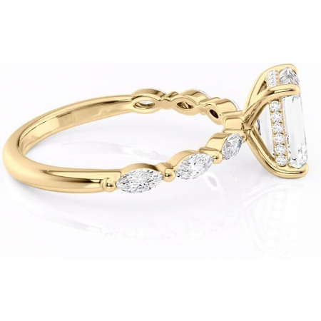 Inel de logodnă Everly din aur Galben 14kt cu moissanite tăietură smarald – Pietre laterale rafinată pentru profil înalt | Personalizează și configurează gratuit online [1]