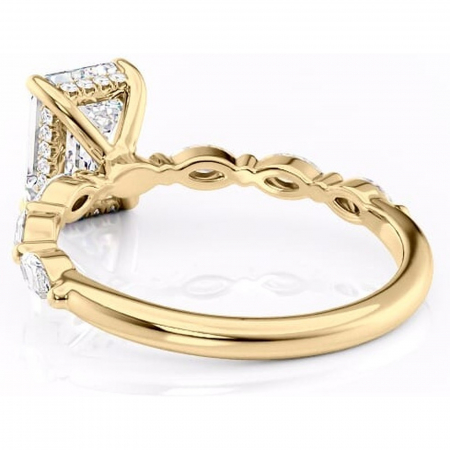 Inel de logodnă Everly din aur Galben 14kt cu moissanite tăietură smarald – Pietre laterale rafinată pentru profil înalt | Personalizează și configurează gratuit online [3]