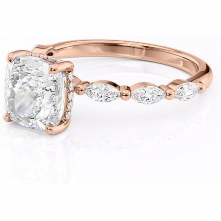 Inel de logodnă Everly din aur Rose 14kt cu moissanite tăietură pernă – Pietre laterale rafinată pentru profil înalt | Personalizează și configurează gratuit online [6]