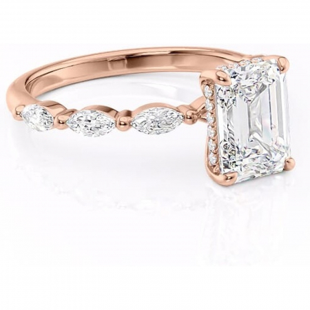 Smarald - Inel de logodnă Everly din aur Rose 18kt cu moissanite tăietură smarald – Pietre laterale rafinată pentru profil înalt | Personalizează și configurează gratuit online