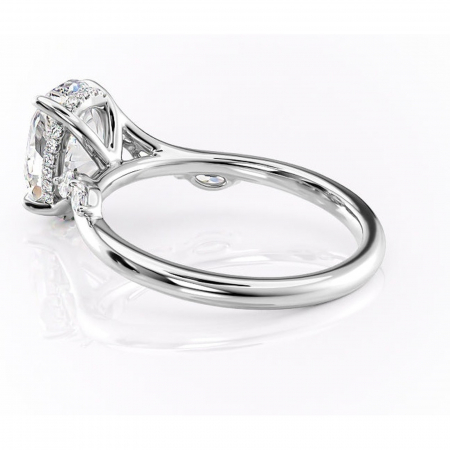 Inel de logodnă Faelynn din aur Alb 14kt cu moissanite tăietură ovală – Pietre laterale rafinată pentru profil înalt | Personalizează și configurează gratuit online [4]