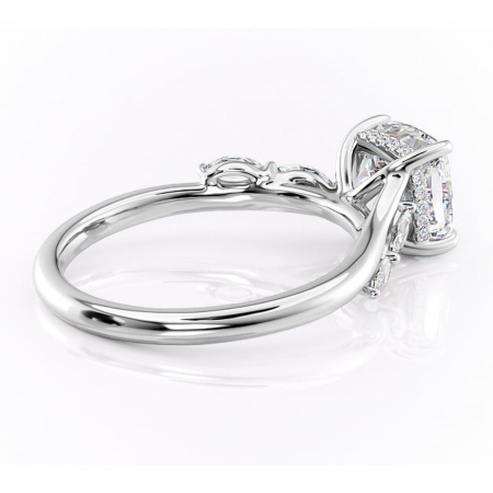 Inel de logodnă Faelynn din aur Alb 18kt cu moissanite tăietură pernă – Pietre laterale rafinată pentru profil înalt | Personalizează și configurează gratuit online [2]