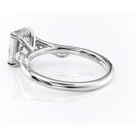 Inel de logodnă Faelynn din aur Alb 18kt cu moissanite tăietură radiantă – Pietre laterale rafinată pentru profil înalt | Personalizează și configurează gratuit online [4]