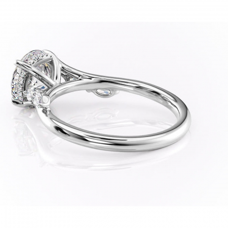 Inel de logodnă Faelynn din aur Alb 14kt cu moissanite tăietură rotundă – Pietre laterale rafinată pentru profil înalt | Personalizează și configurează gratuit online [4]