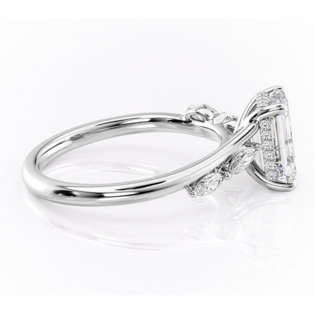 Inel de logodnă Faelynn din aur Alb 14kt cu moissanite tăietură smarald – Pietre laterale rafinată pentru profil înalt | Personalizează și configurează gratuit online [1]