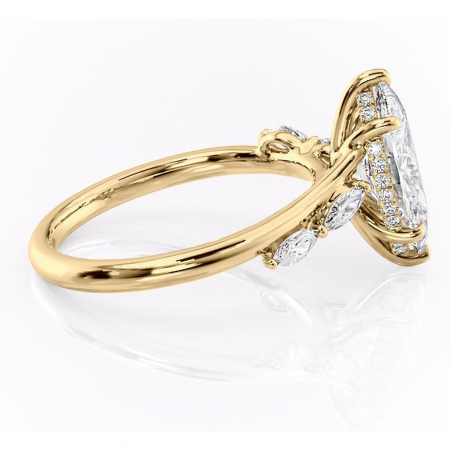 Inel de logodnă Faelynn din aur Galben 18kt cu moissanite tăietură marquise – Pietre laterale rafinată pentru profil înalt | Personalizează și configurează gratuit online [1]