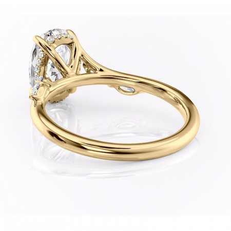 Inel de logodnă Faelynn din aur Galben 14kt cu moissanite tăietură ovală – Pietre laterale rafinată pentru profil înalt | Personalizează și configurează gratuit online [3]